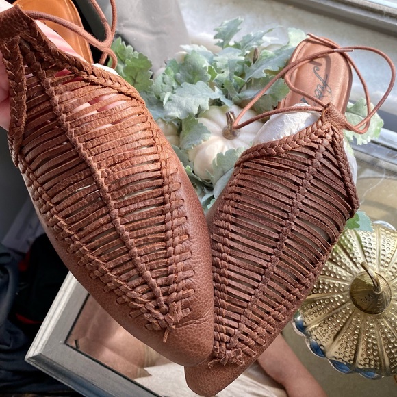 Free People Dana Pointed Toe Mule Tan NWB - Picture 2 of 8